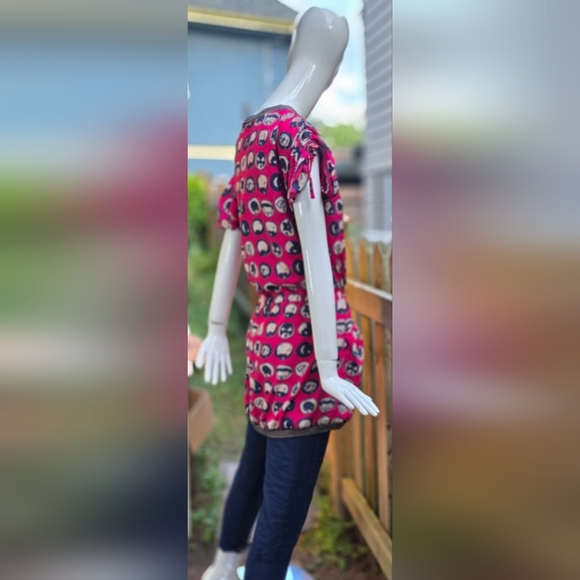 Anna Sui silk, lined dress, with drawstring waist, red with cream/black/silver. - Picture 15 of 15